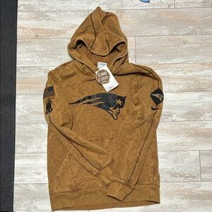 Nike Patriots NWT 2023 Salute to service Sideline Youth Hoodie Size Large